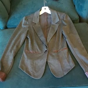 Green heathered smoking jacket